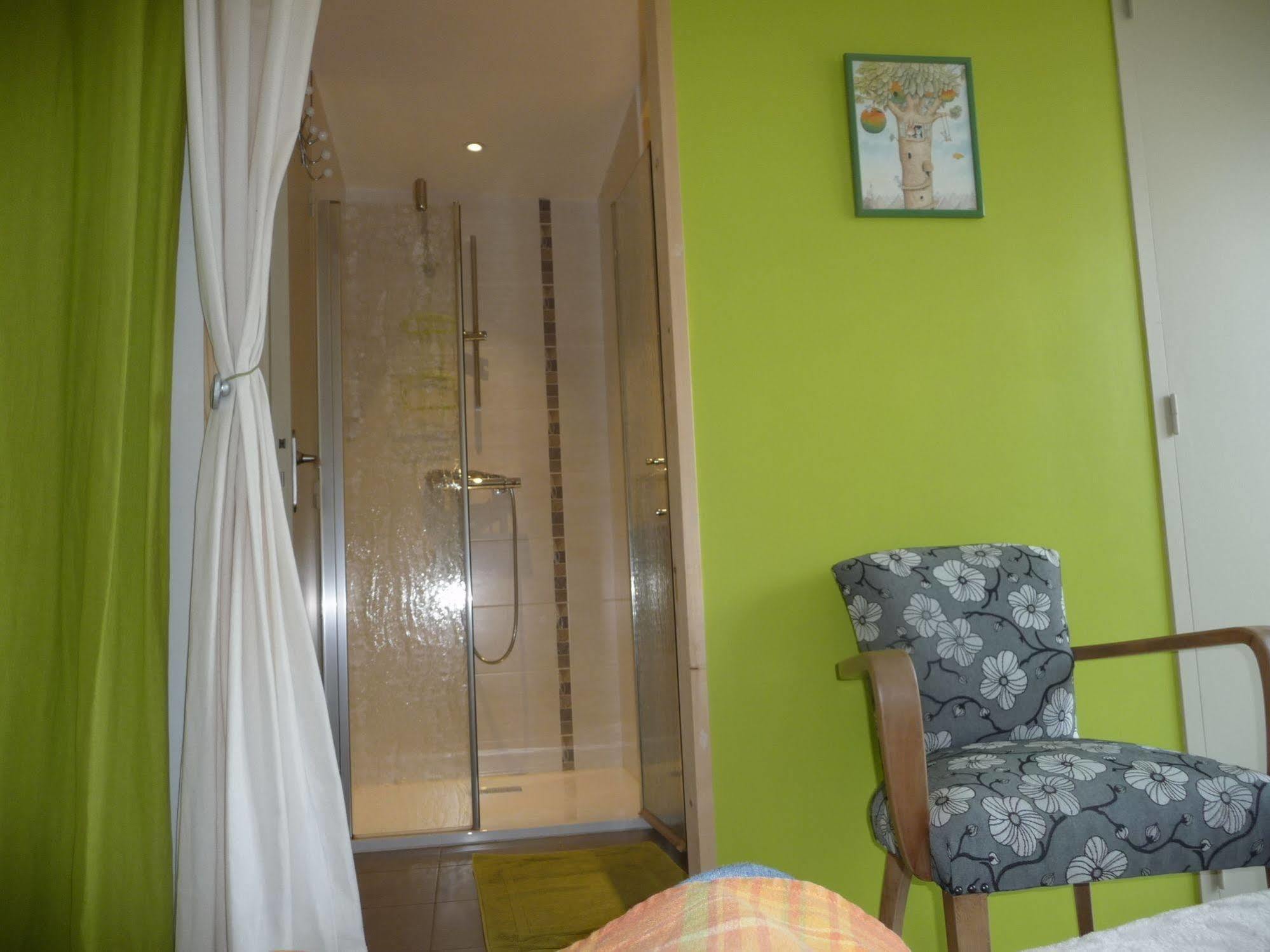 Le Jardin Aux Oiseaux Bed & Breakfast Ferel Exterior photo