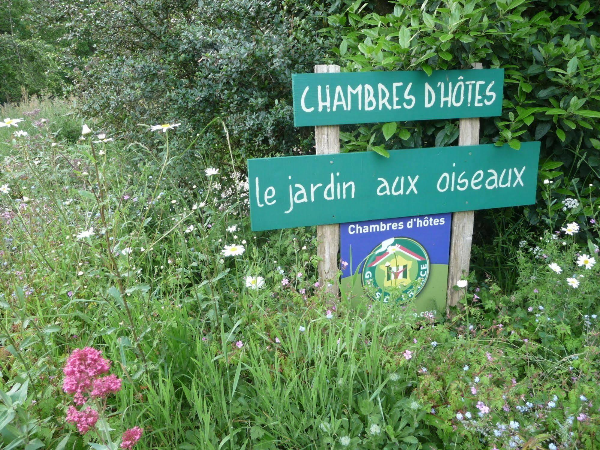 Le Jardin Aux Oiseaux Bed & Breakfast Ferel Exterior photo